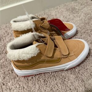 Girls NWT Cold Weather Vans